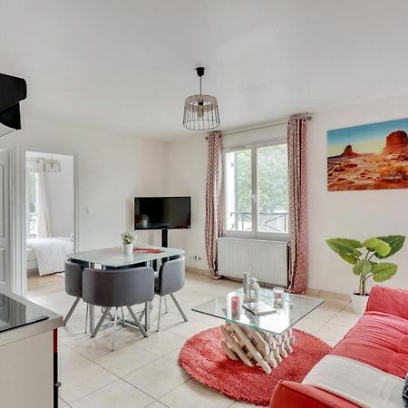 Chic Apart With Parking Near Paris Apartamento Aubervilliers Exterior foto